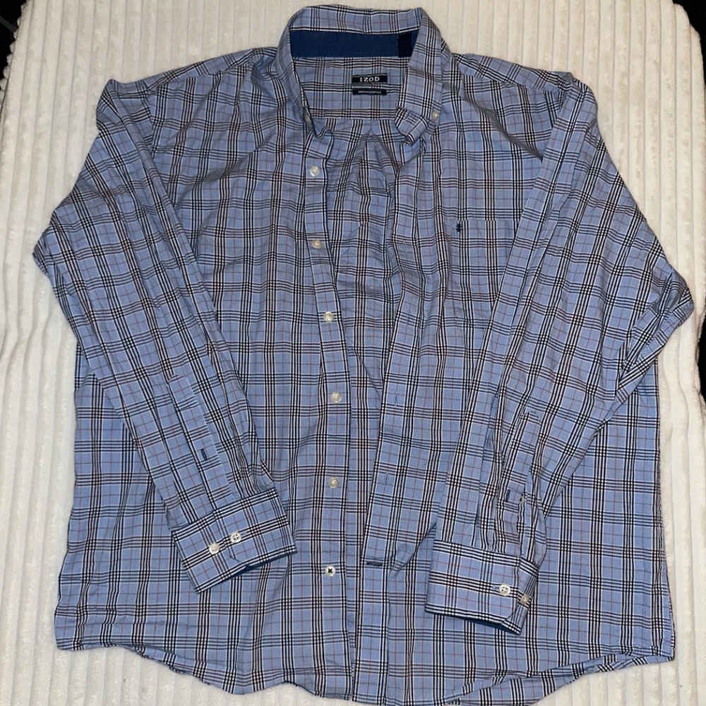 Large men's checkered button up dress shirt